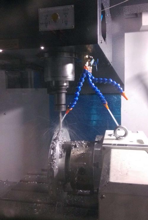 四轴加工中心加工过程